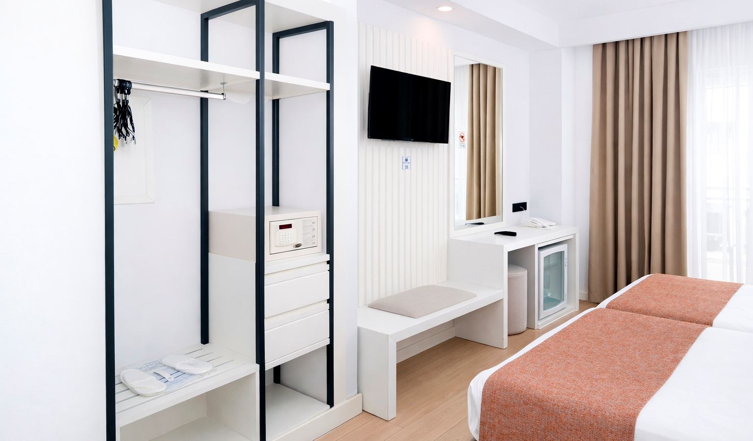 rooms-standard-dbl-room