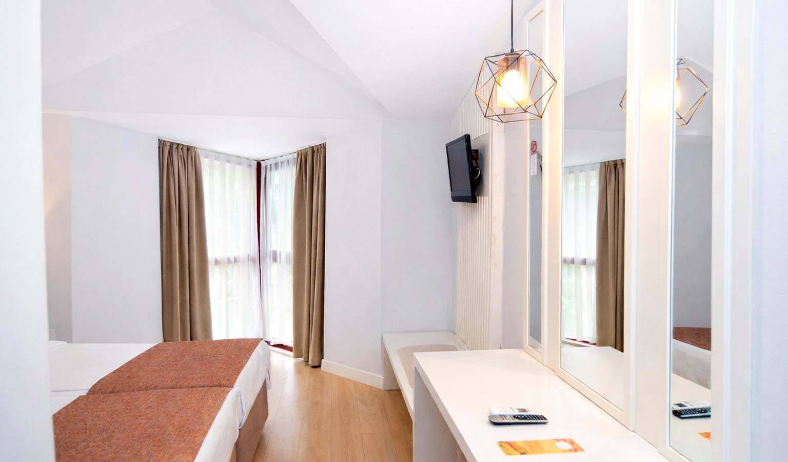 rooms-standard-room-no-balcony