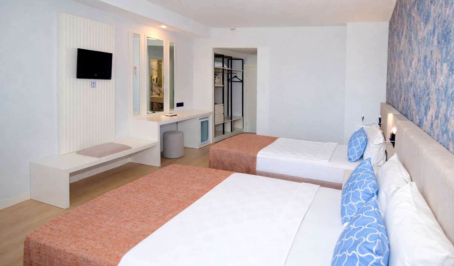 rooms-standard-room-no-balcony