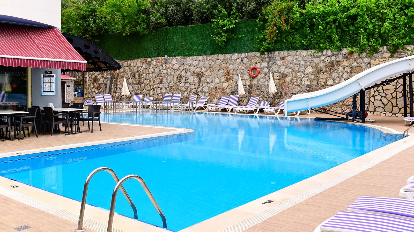 pools-outdoor-pool