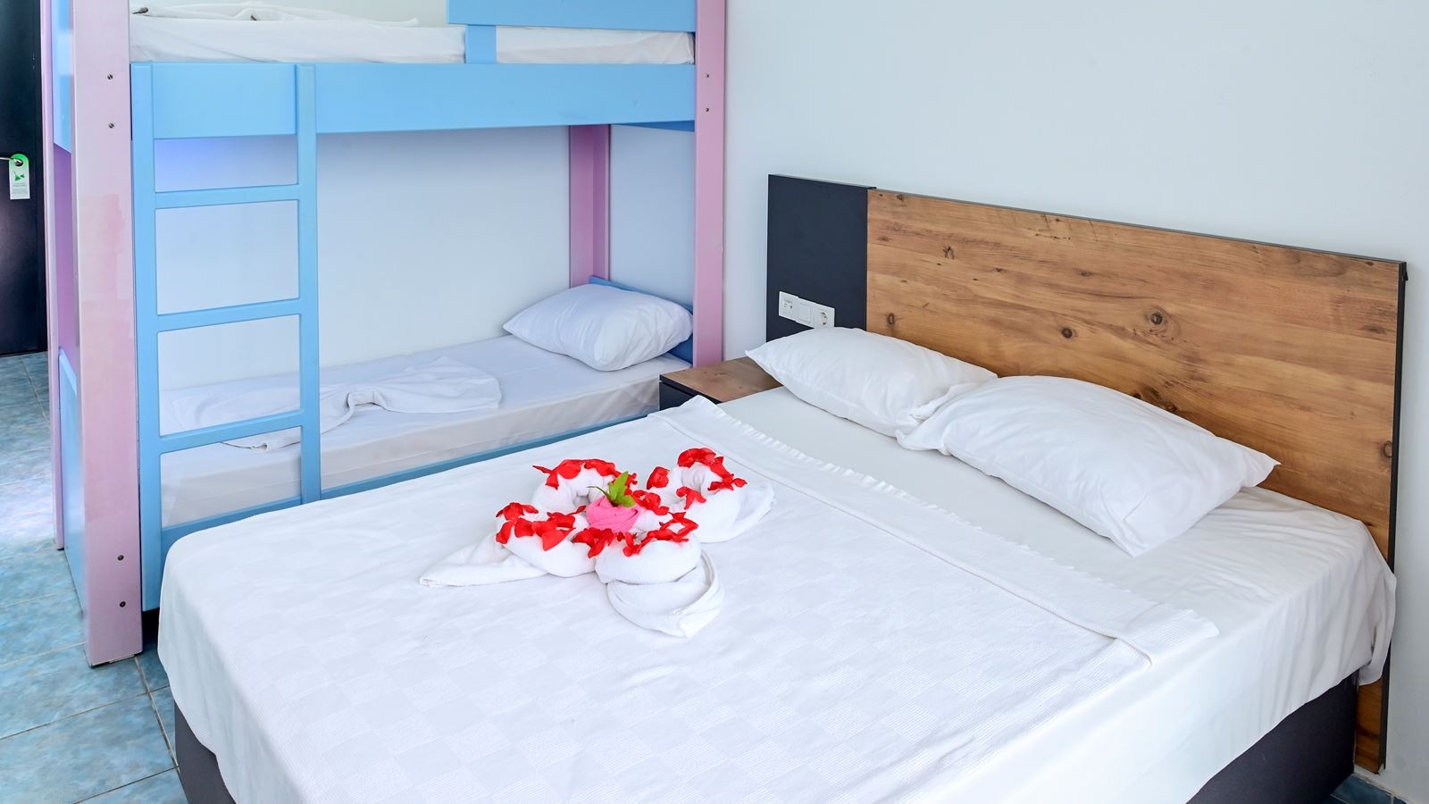 rooms-standard-bunkbed