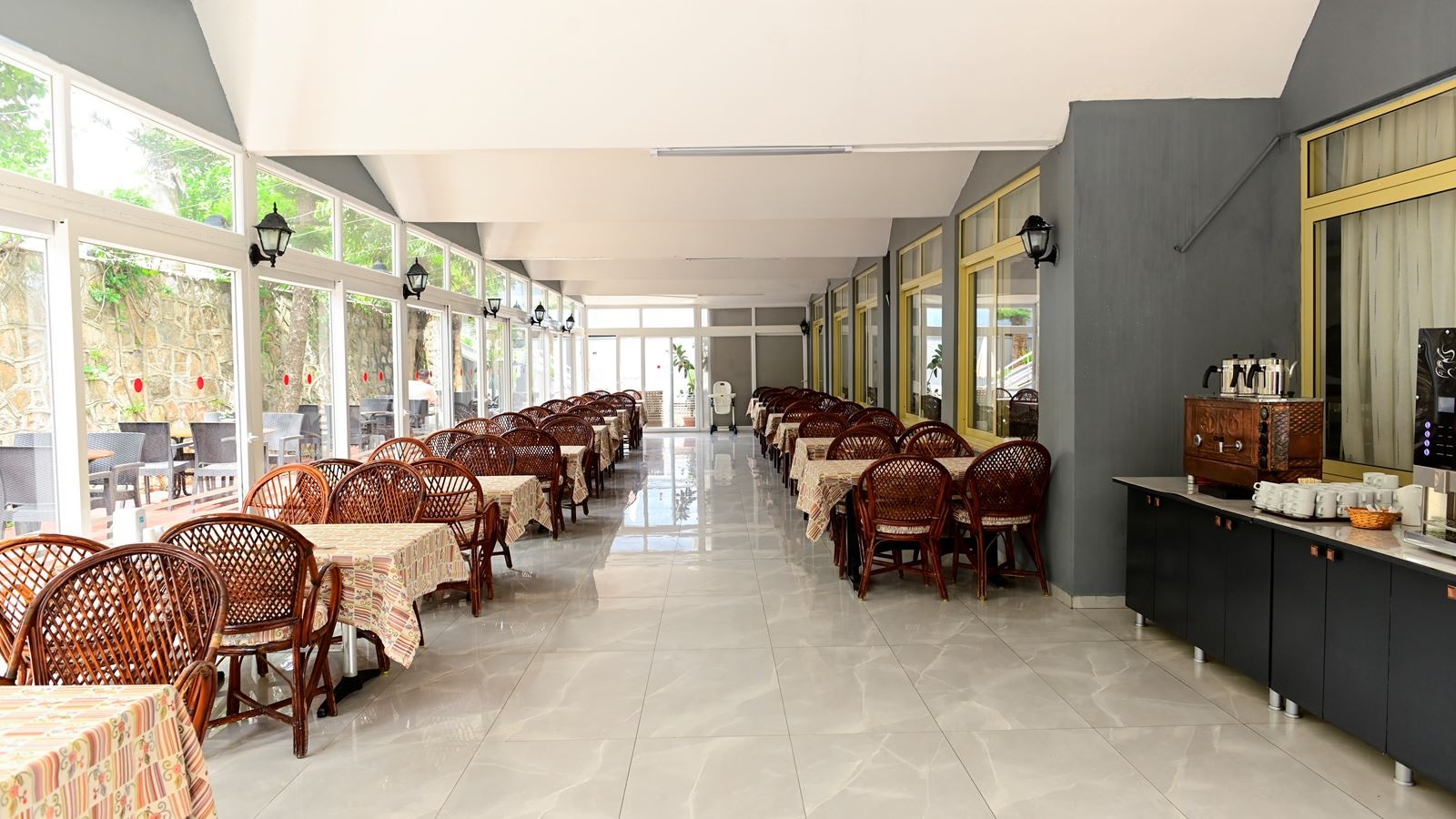 restaurants-main-restaurant