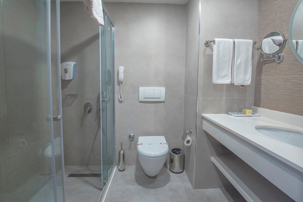 rooms-standart-room-pool-view