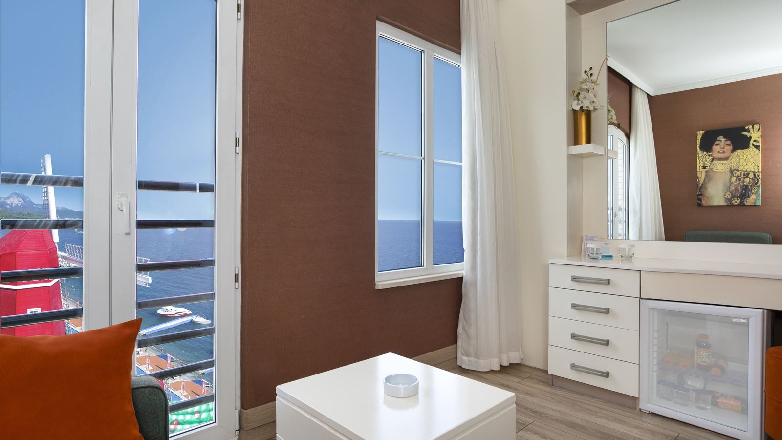 rooms-couple-standard-room-sea-side-view