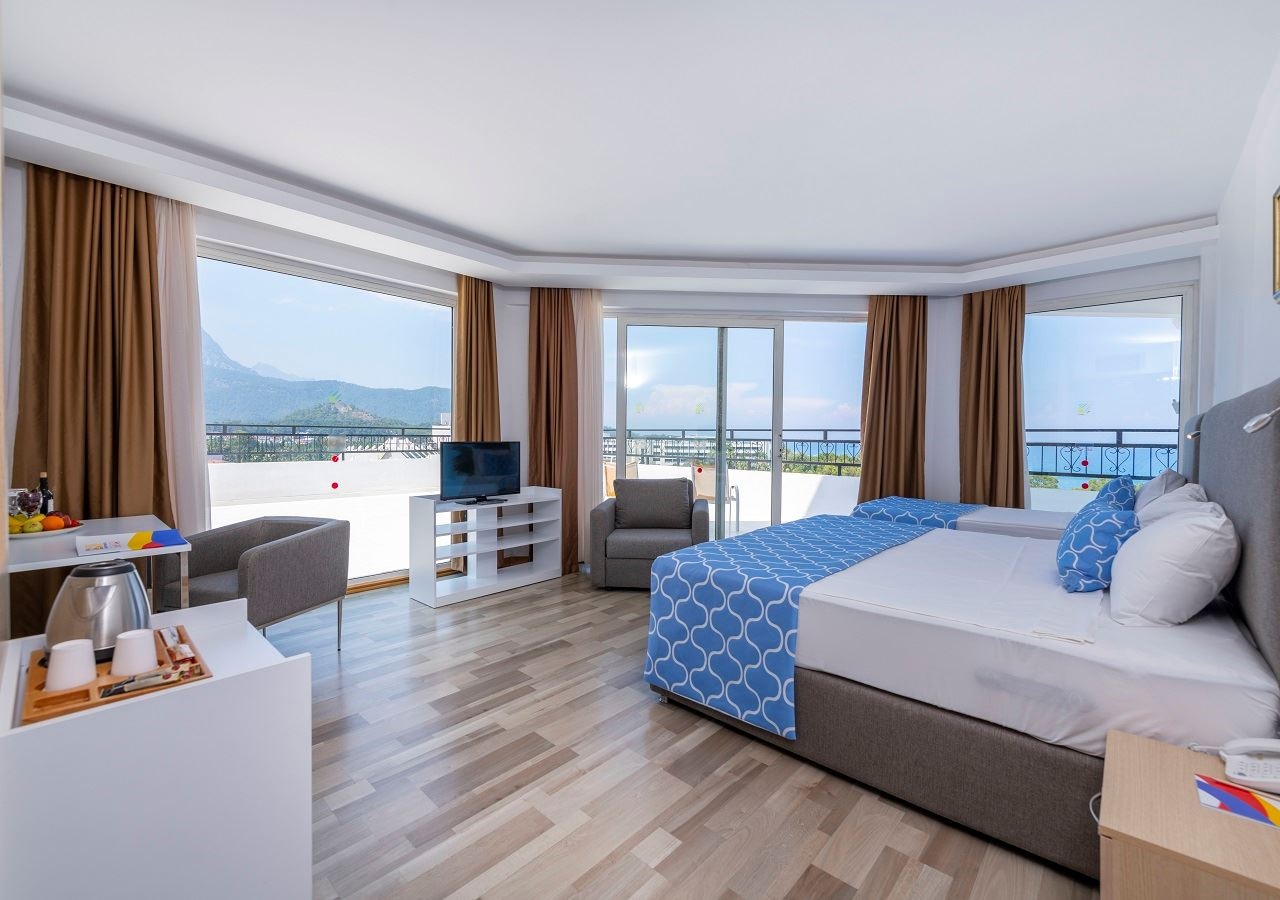 rooms-superior-sea-view-room
