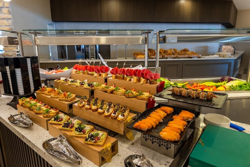 restaurants-gourmet-main-restaurant