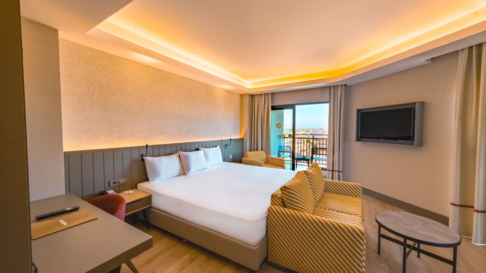 rooms-deluxe-room-with-jacuzzi