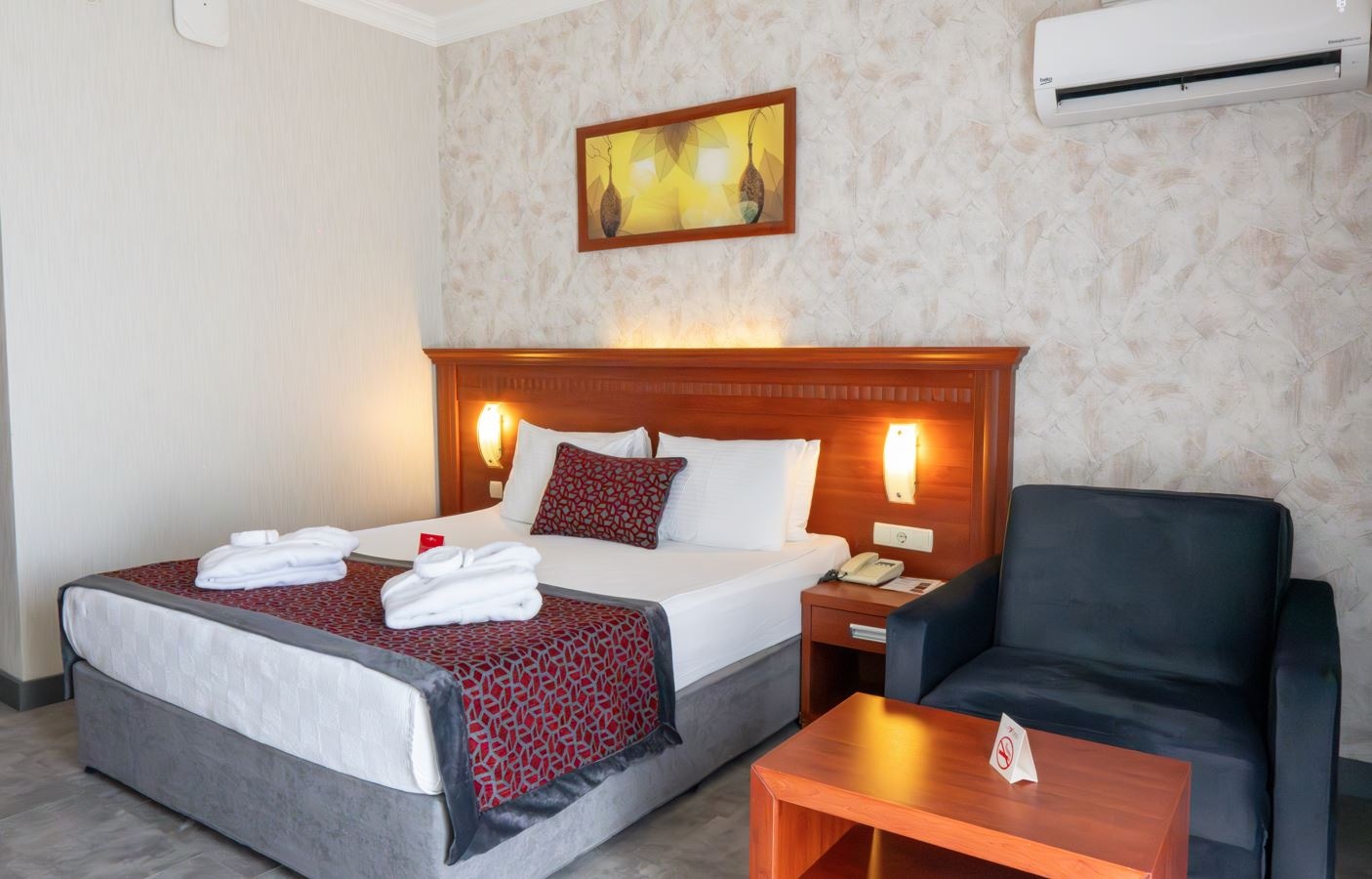 rooms-standard-side-sea-view