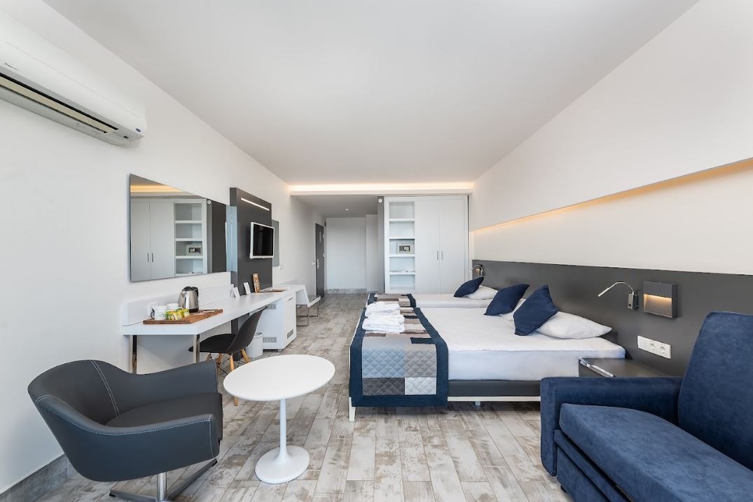 rooms-superior-sea-view-junior-suite