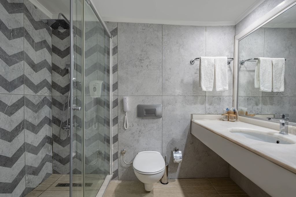 rooms-standard-room-sea-view-with-balcony