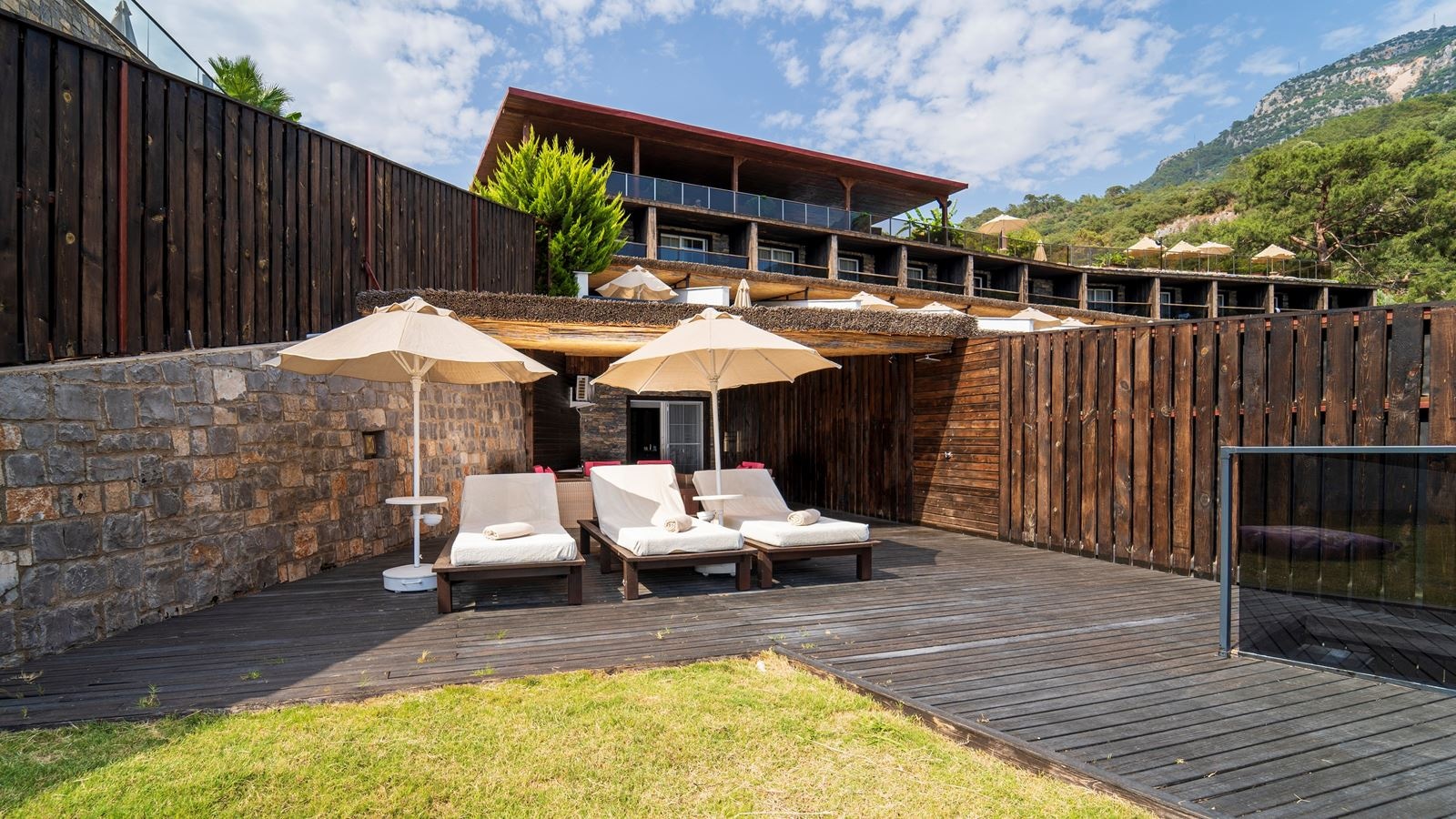 rooms-panoramic--terrace--room-with--jaccuzi