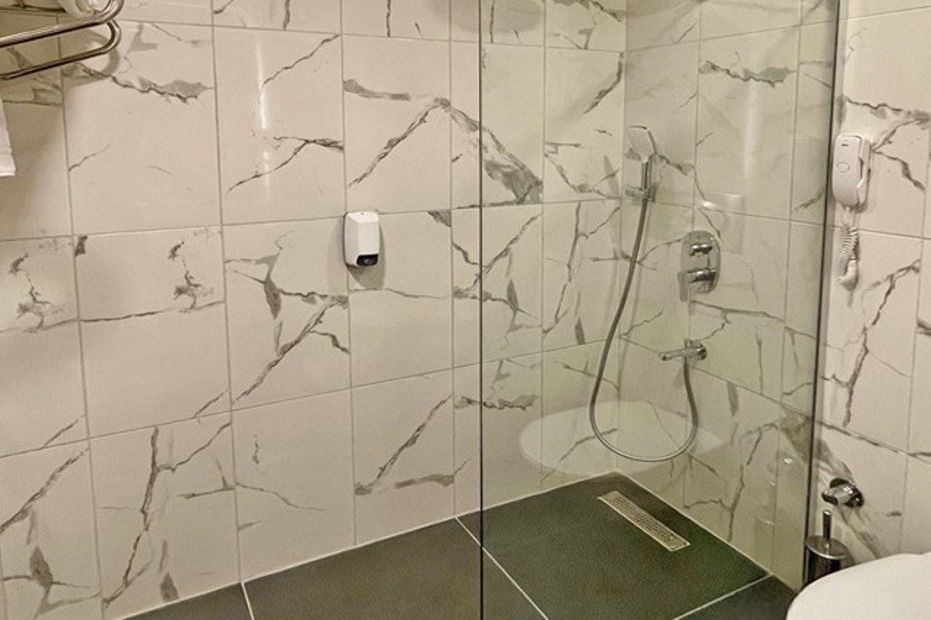 rooms-one-large-family-room