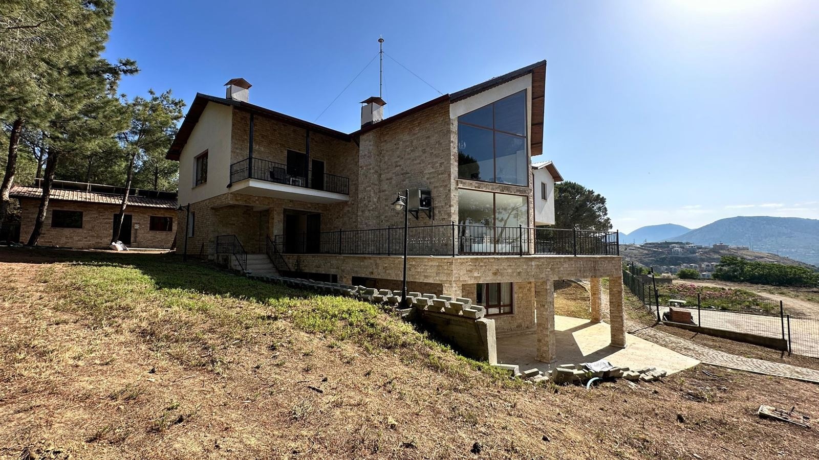 general-main-building