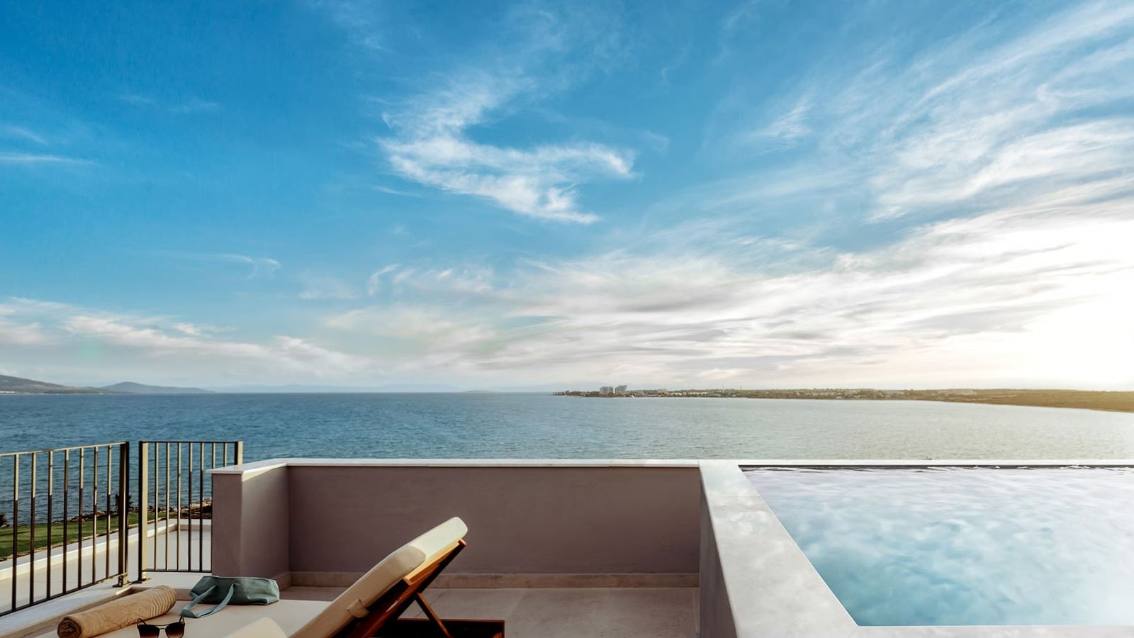 rooms-penthouse-suite-with-private-pool-sea-view-1+1--community-zone-