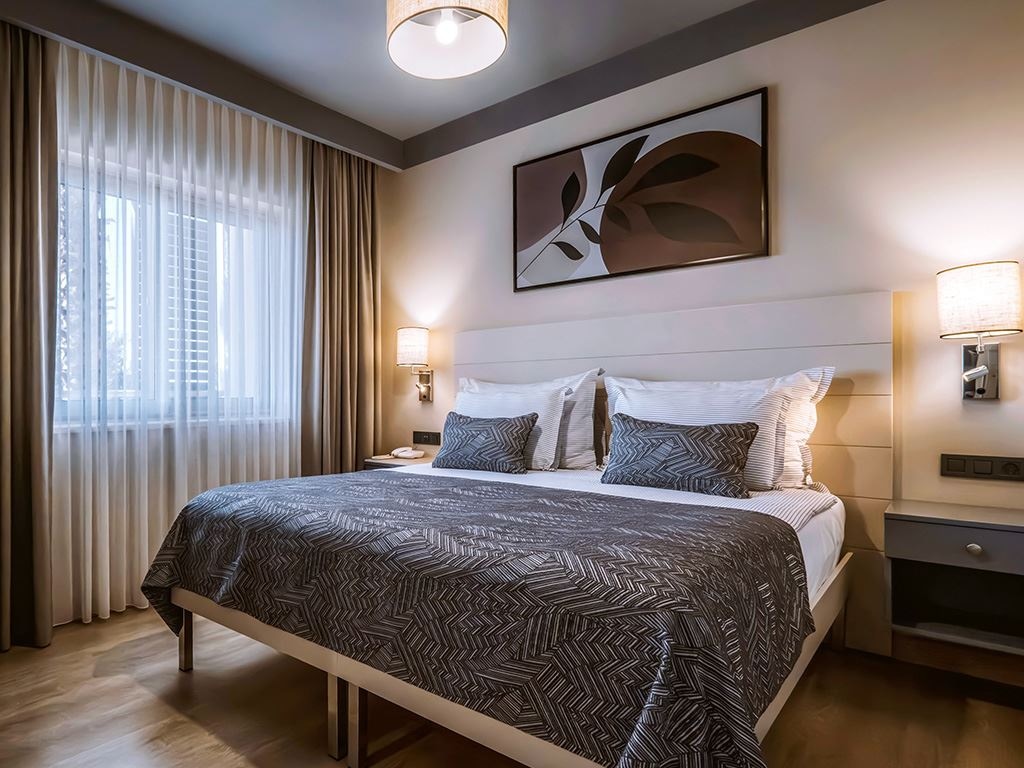 rooms-2-bedroom-deluxe-suite