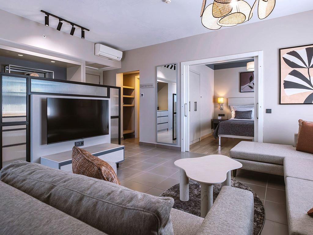 rooms-2-bedroompenthouse-suite-with-jacuzzi-direct-sea-and-ancient-theatre-view-+9