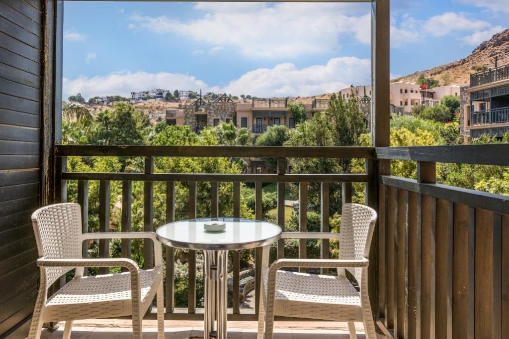 rooms-standart-land-view