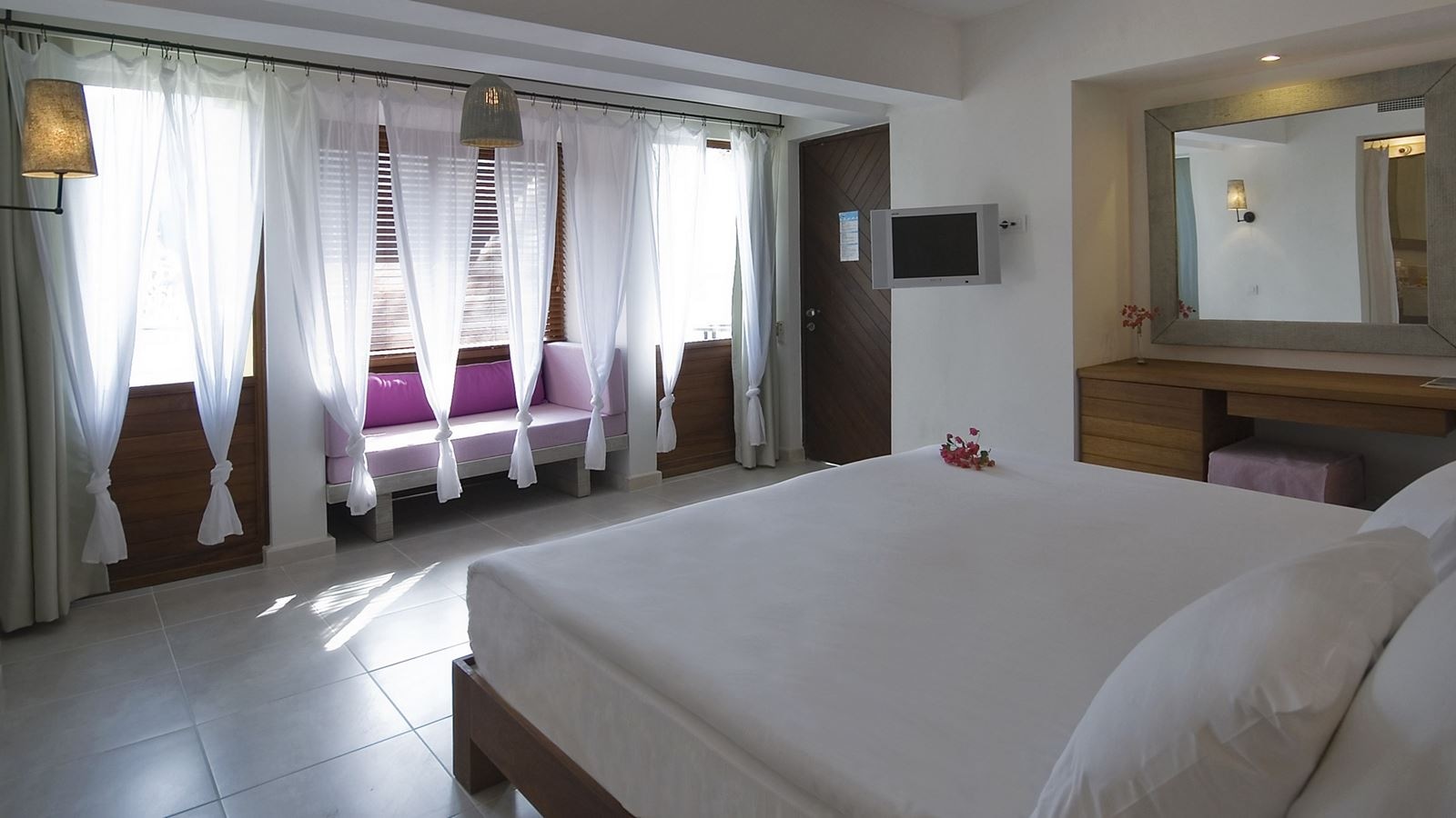 rooms-category-c-club-room