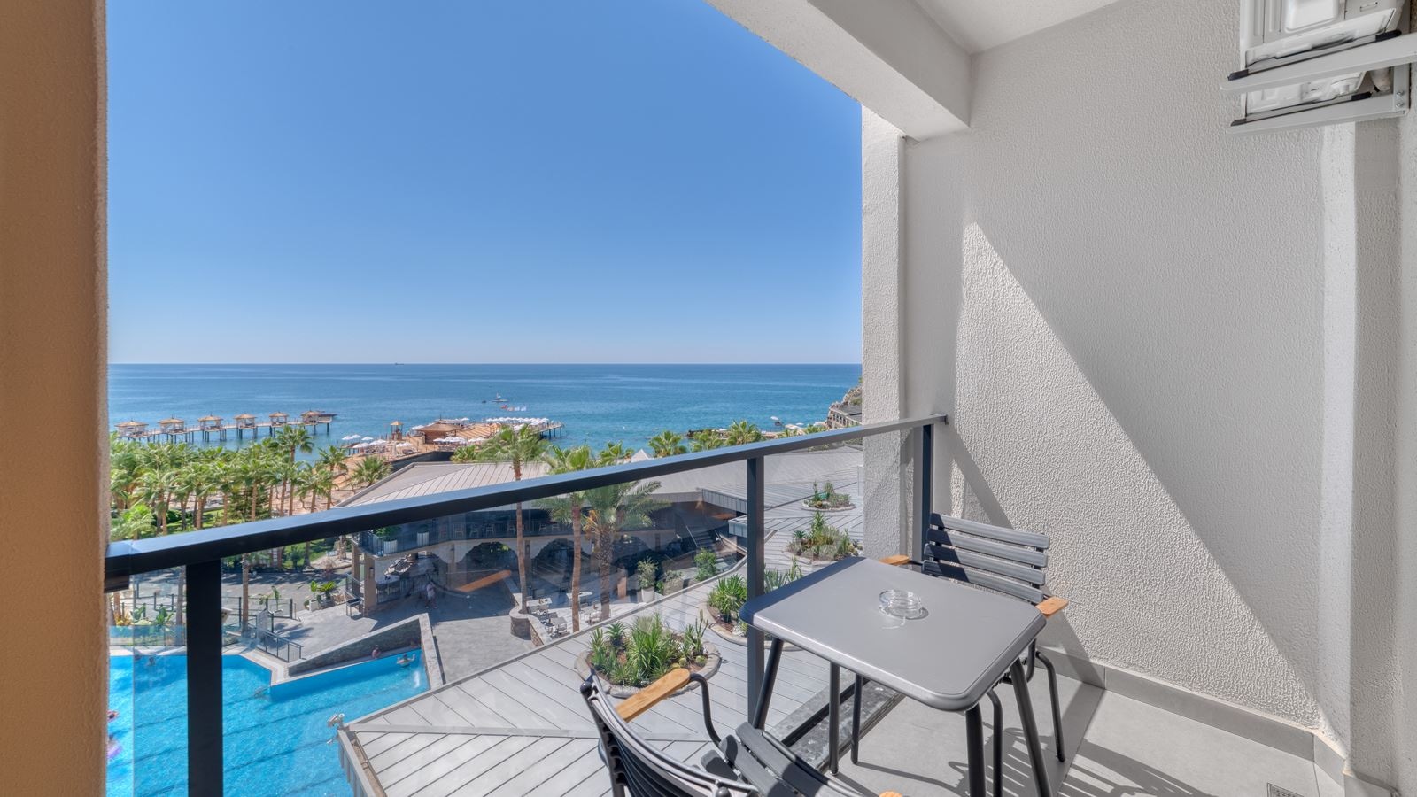 rooms-superior-room-sea-view