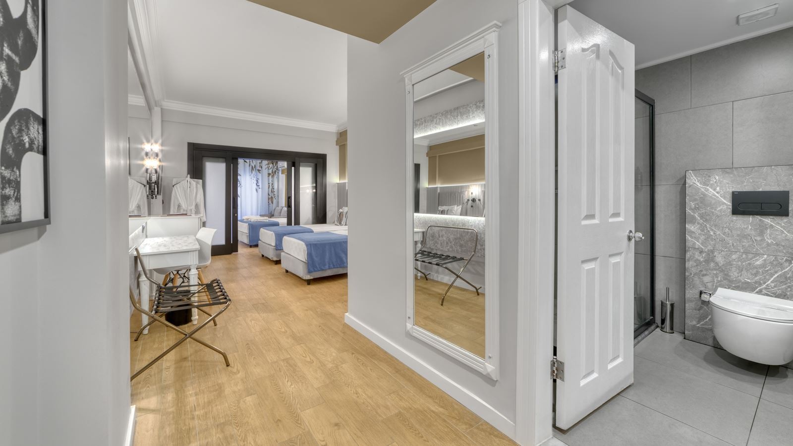 rooms-family-room-land-view