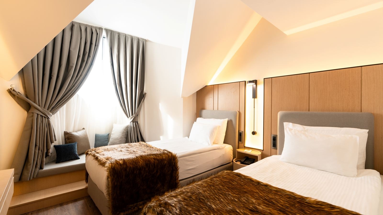 rooms-deluxe-loft-family