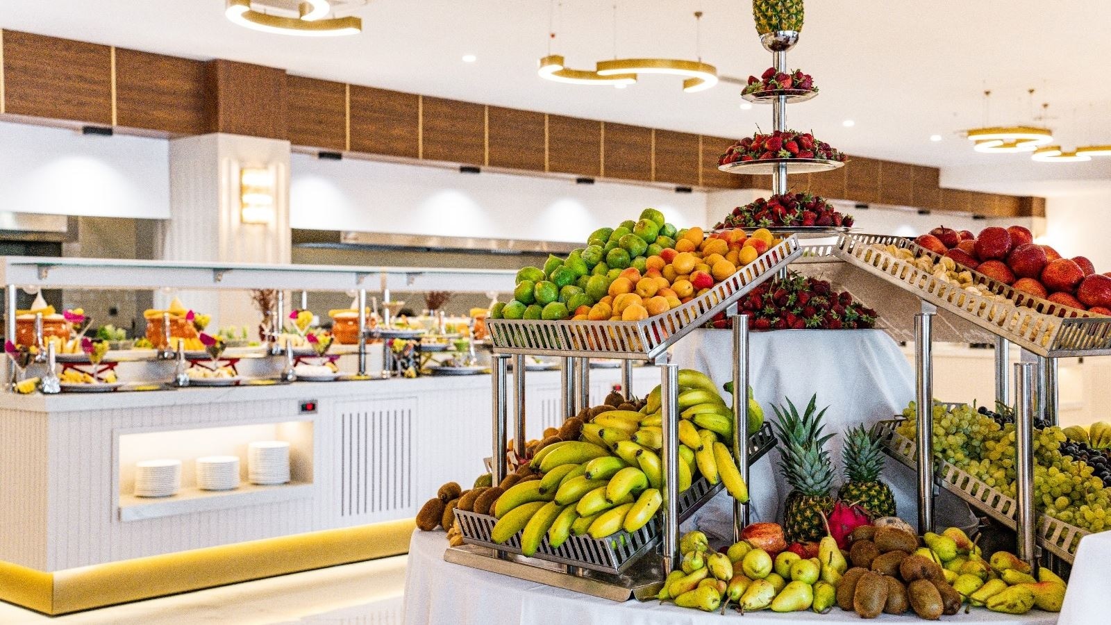 restaurants-moon-main-restaurant