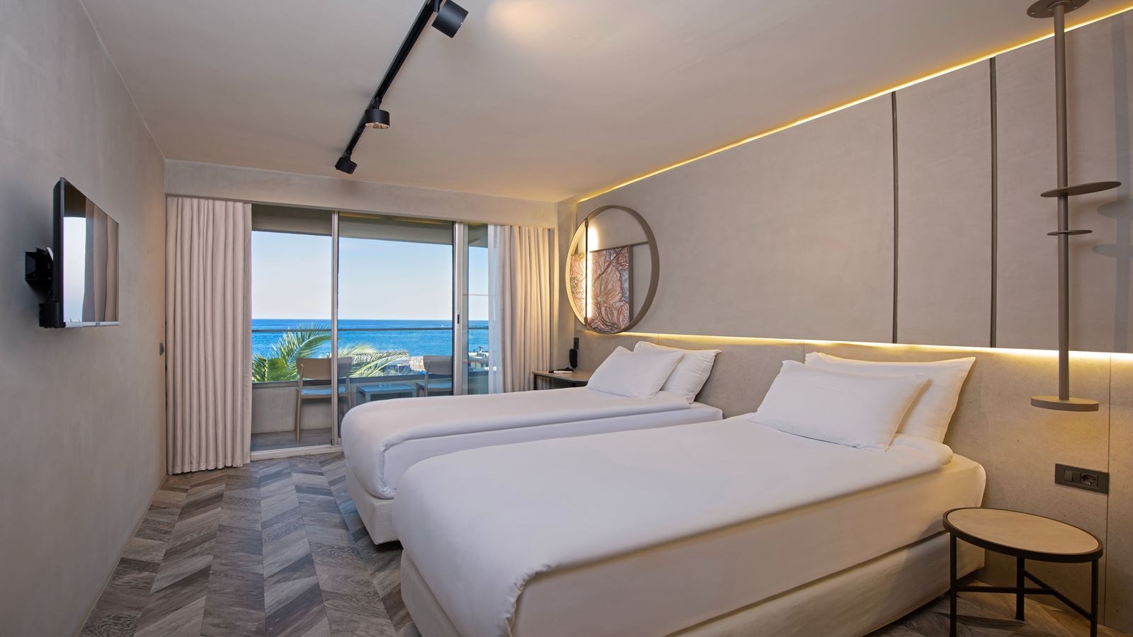 rooms-standard-room-with-balcony