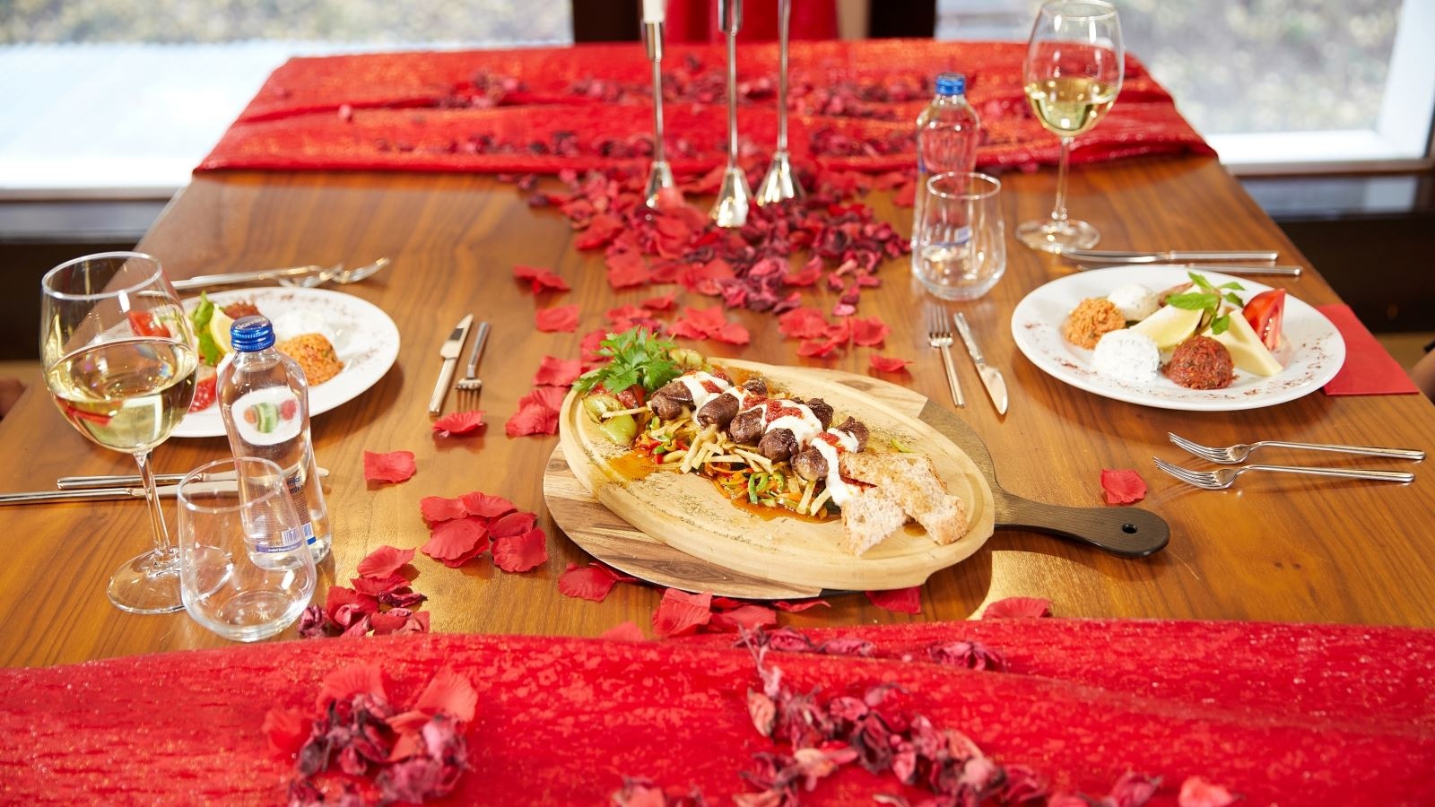 restaurants-restaurant