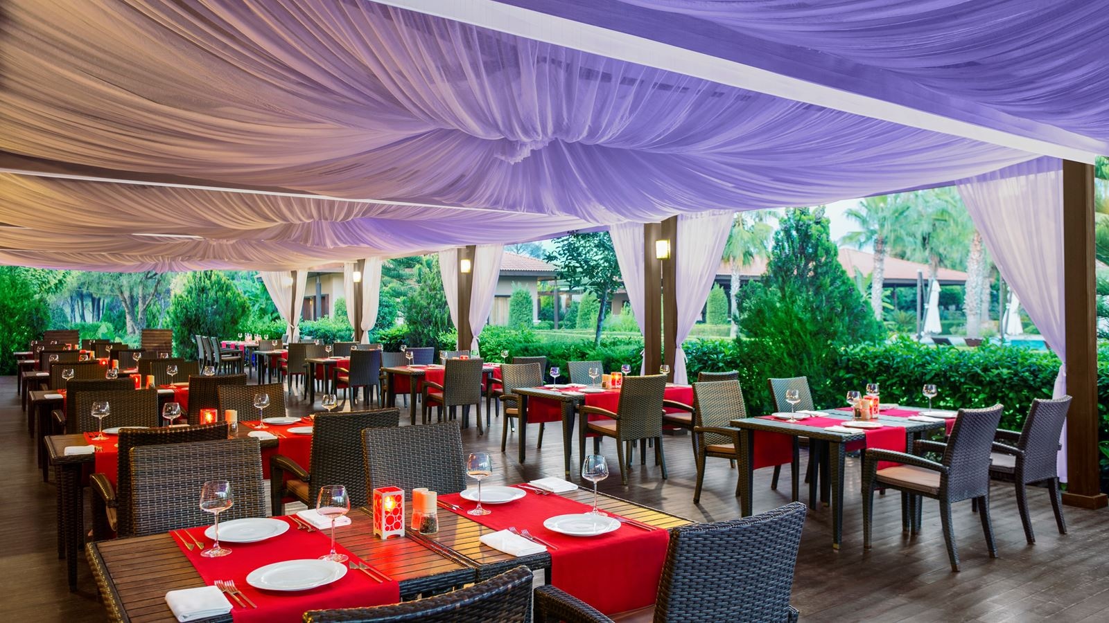 restaurants-mavi-a-la-carte-restaurant