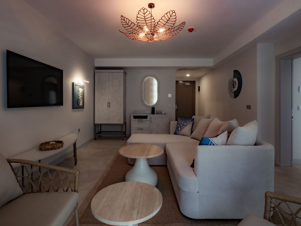 rooms-deluxe-suite-garden-view