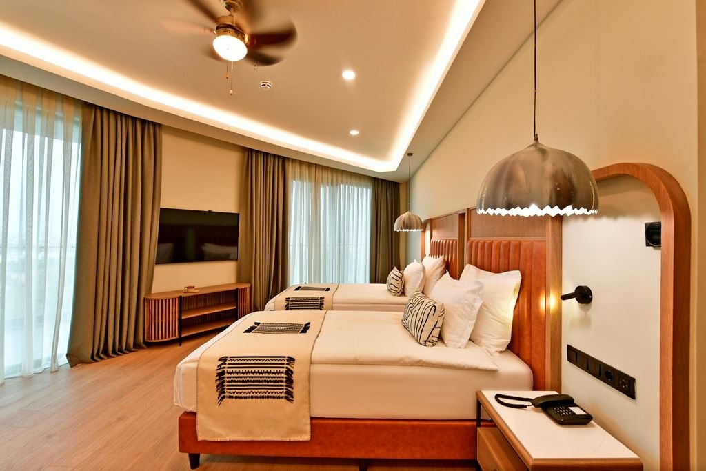 rooms-family-corner-suite--forest-view-