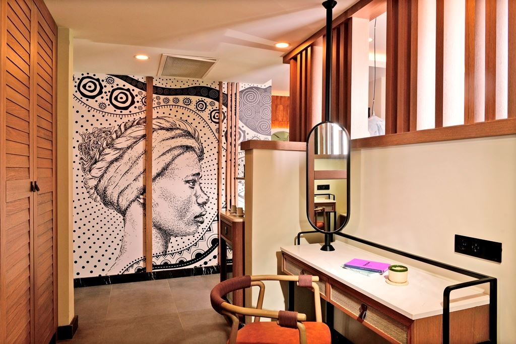 rooms-superior-jacuzzi-swim-up-infinity-sea-view