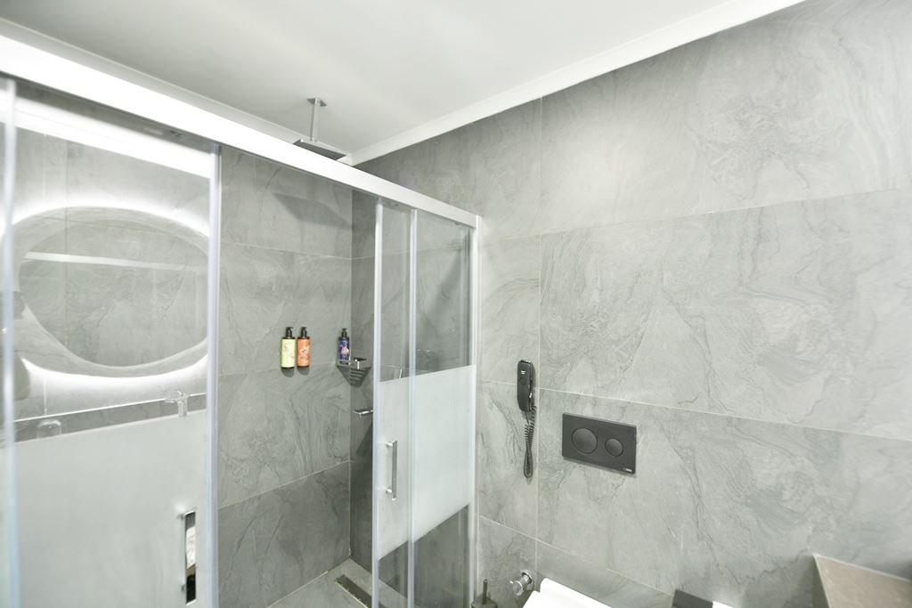 rooms-family-suite-ground-floor-garden-view