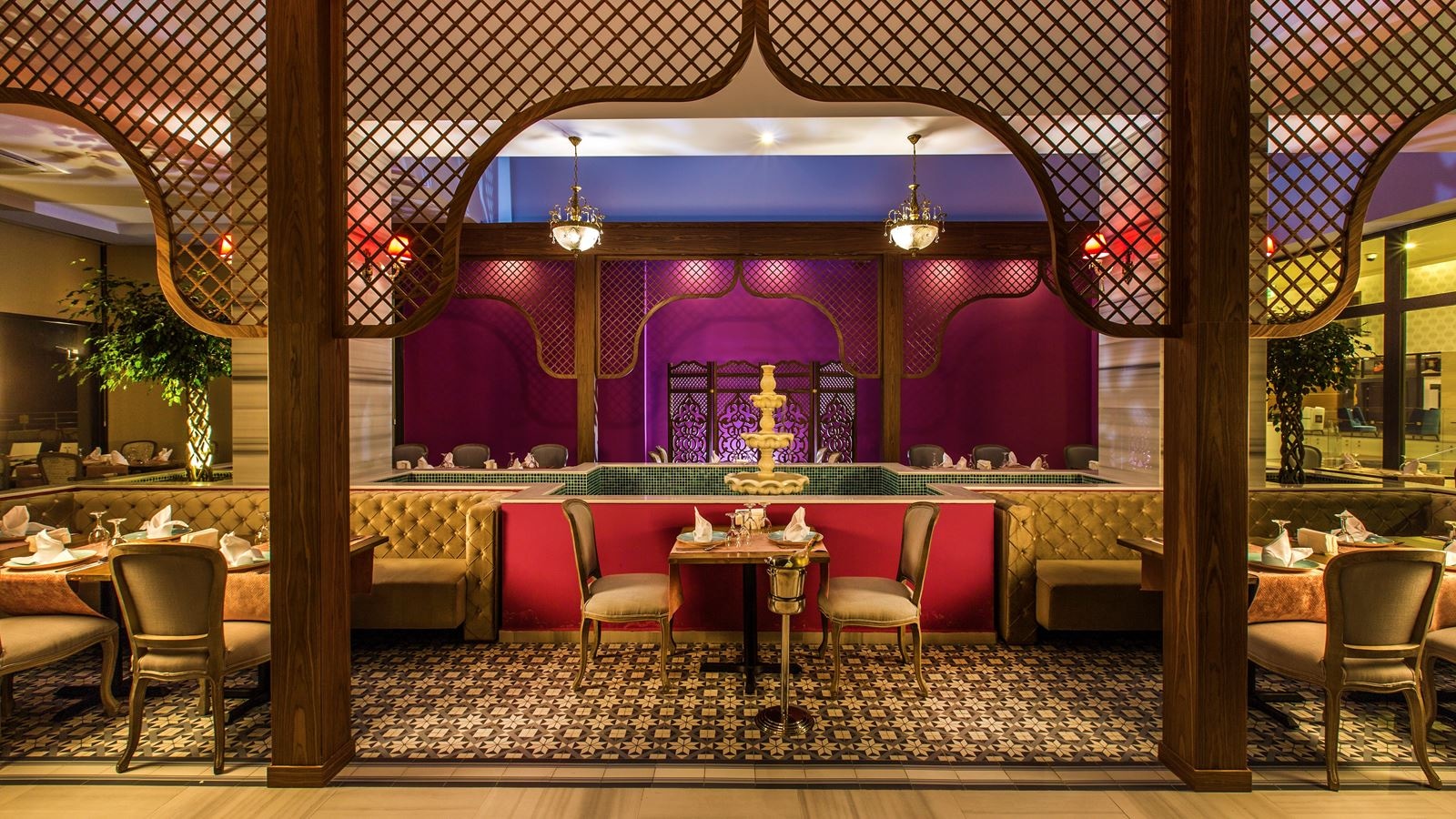 restaurants-palm-court-bar