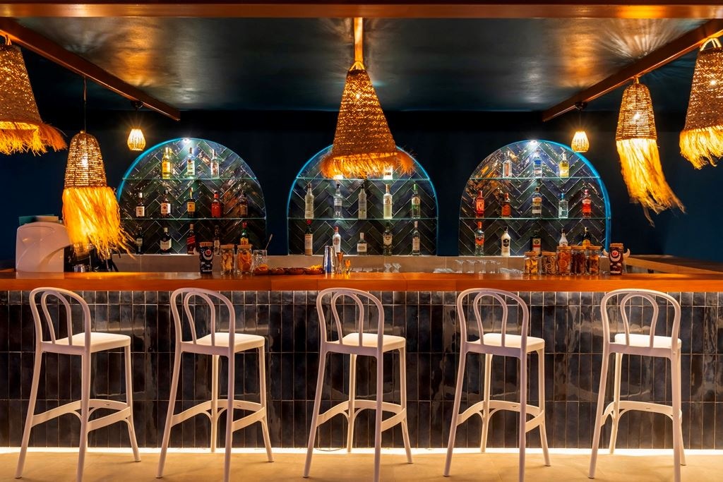 restaurants-yamas-restaurant