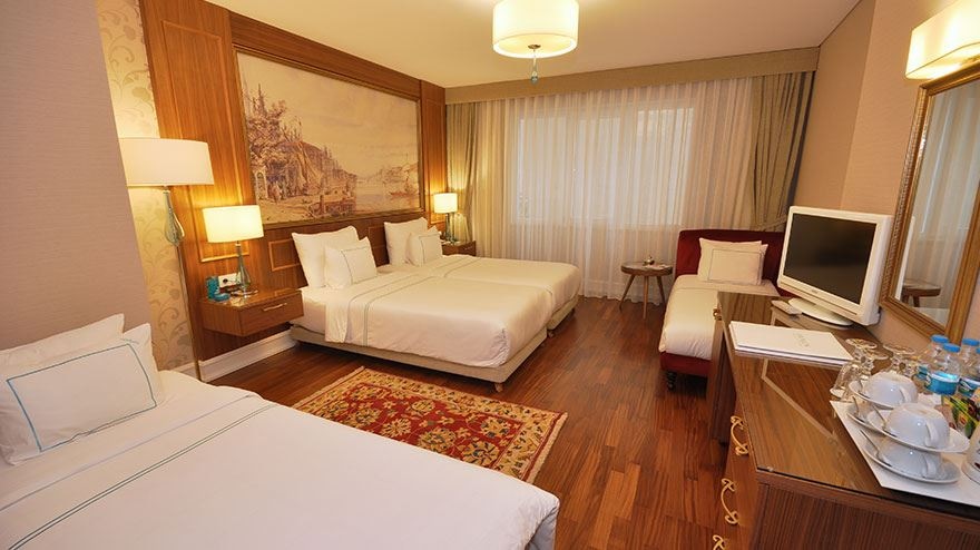 rooms-family-room-one-bedroom