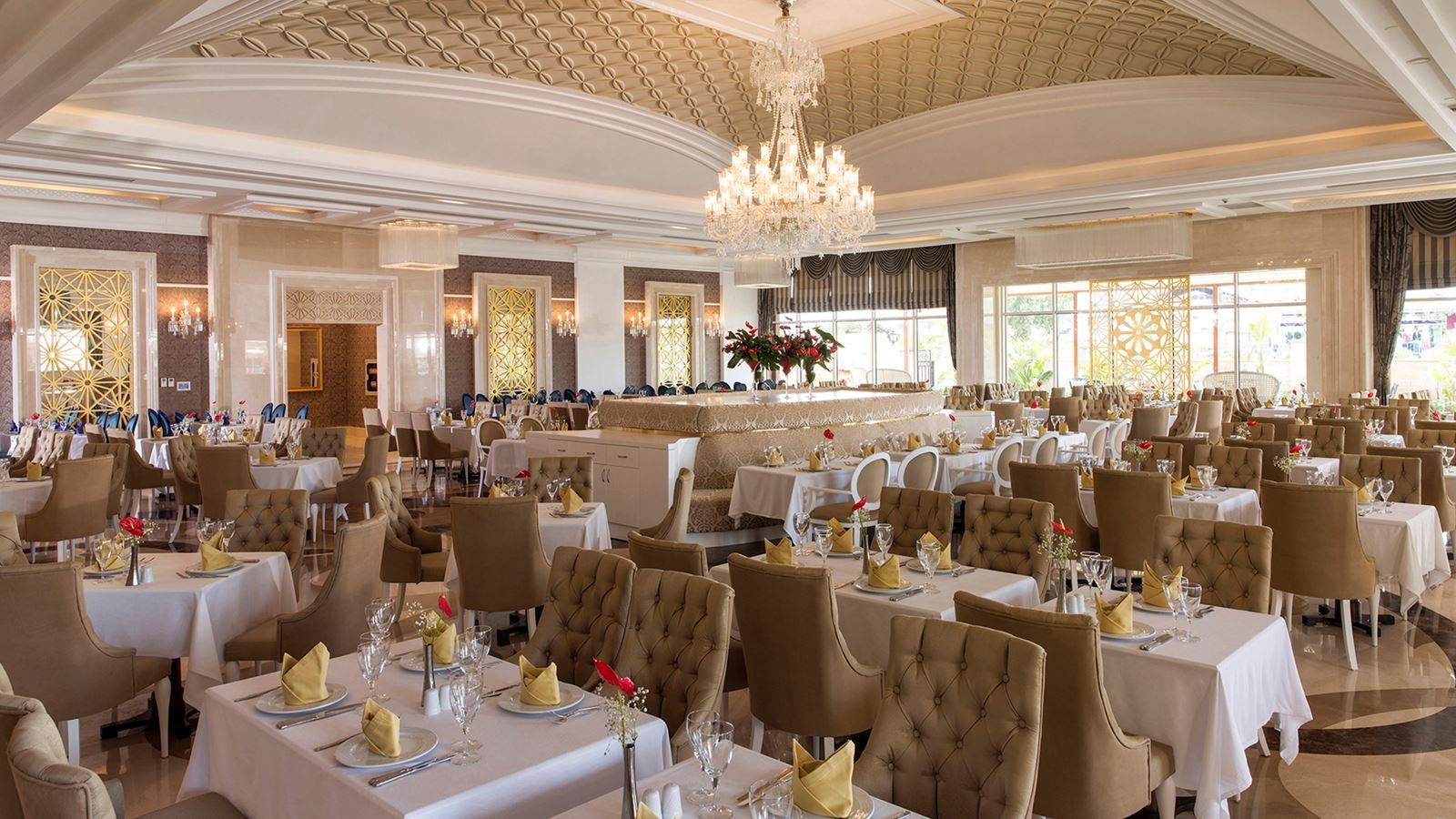 restaurants-deluxe-restaurant