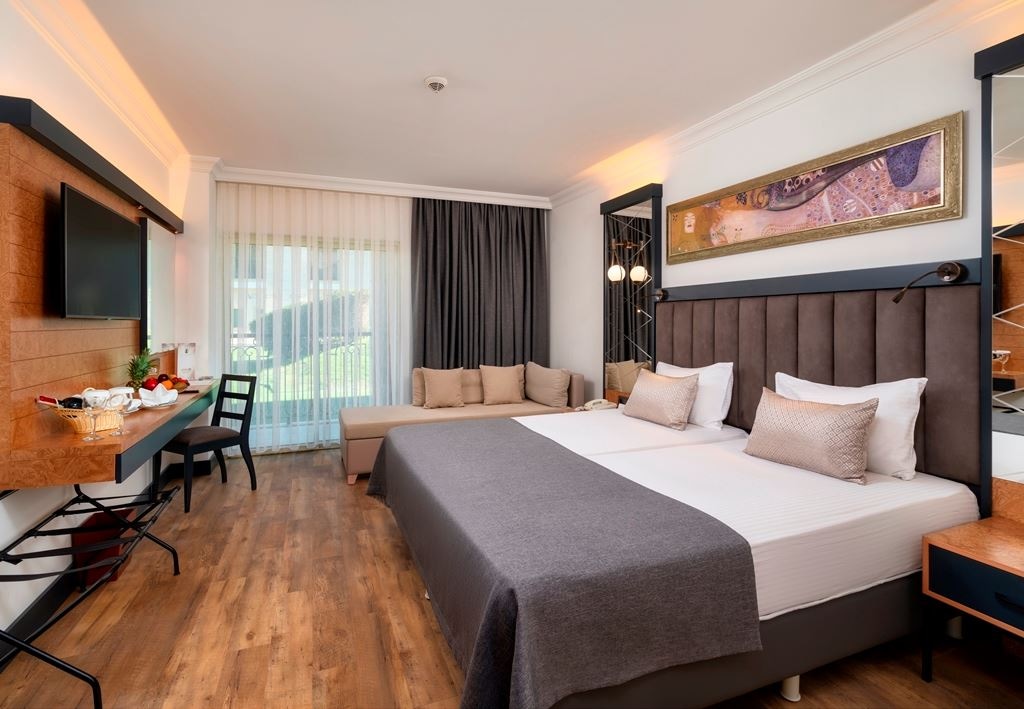 rooms-standard-room-land-view