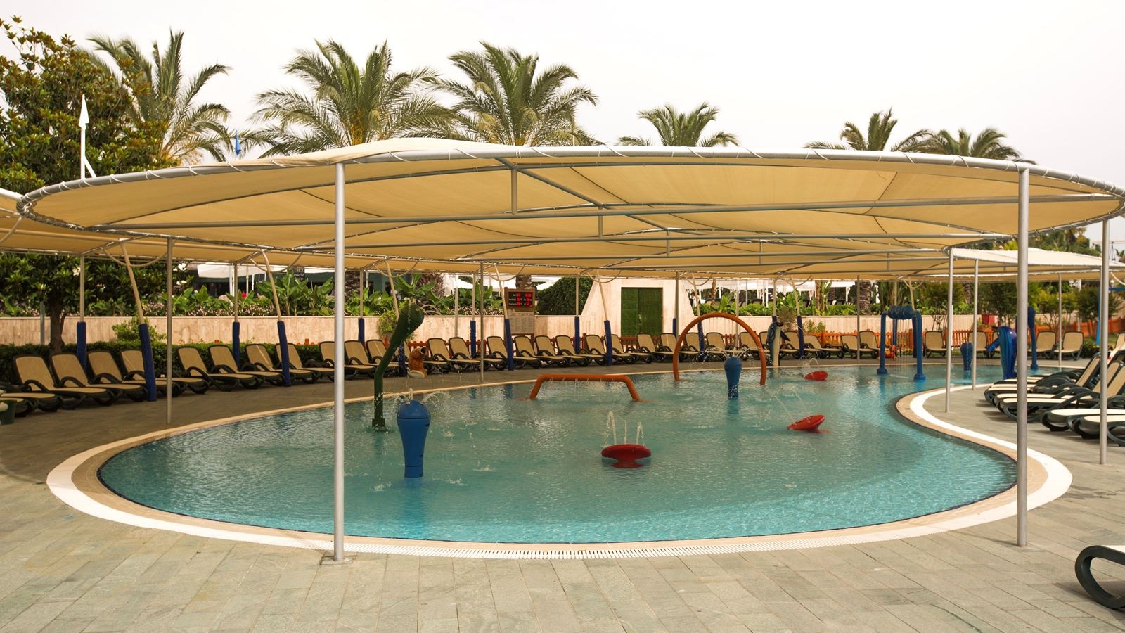 pools-outdoor-childrens-pool