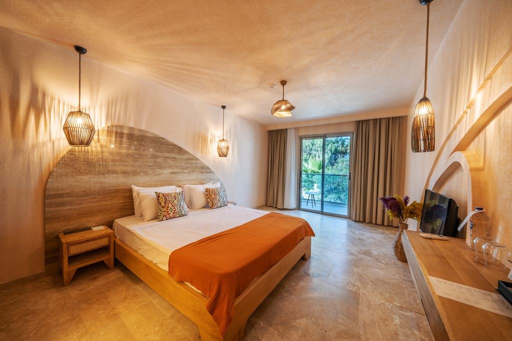 rooms-deluxe-room-with-balcony