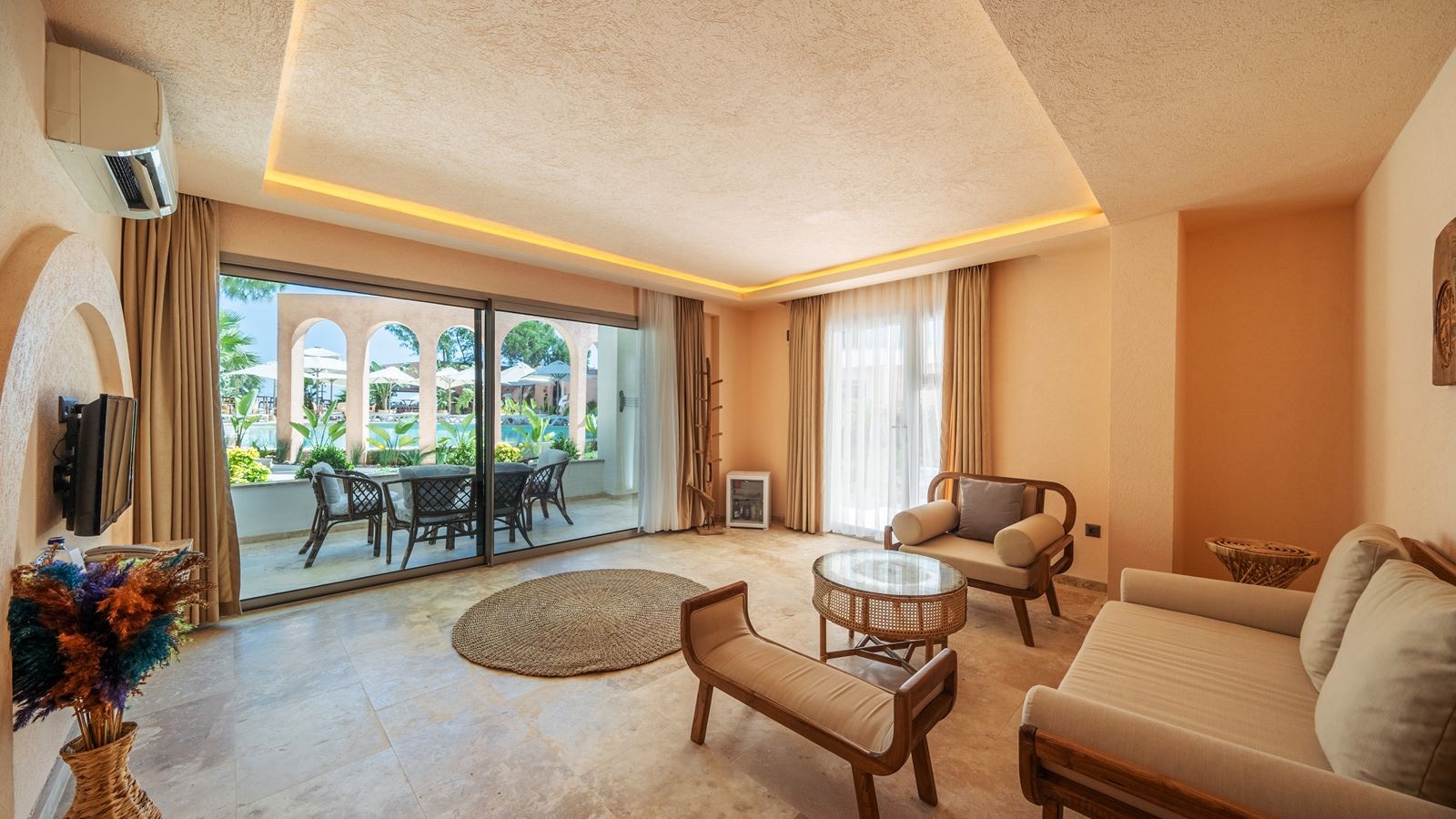 rooms-2-bedroom-suite-with-partial-sea--pool-view