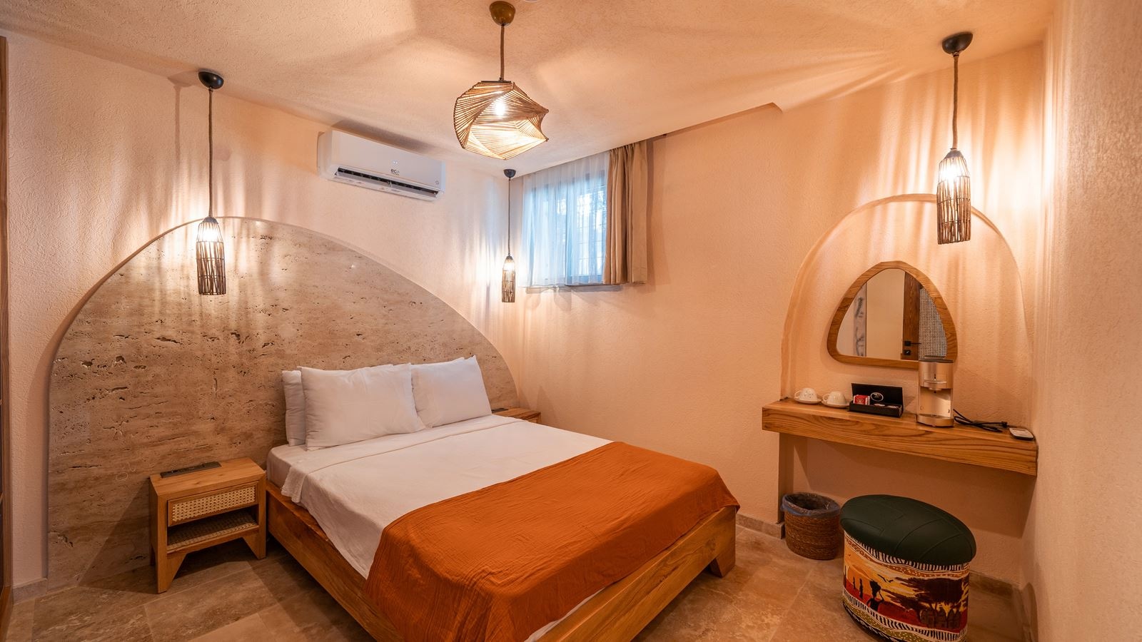 rooms-2-bedroom-suite-with-partial-sea--pool-view