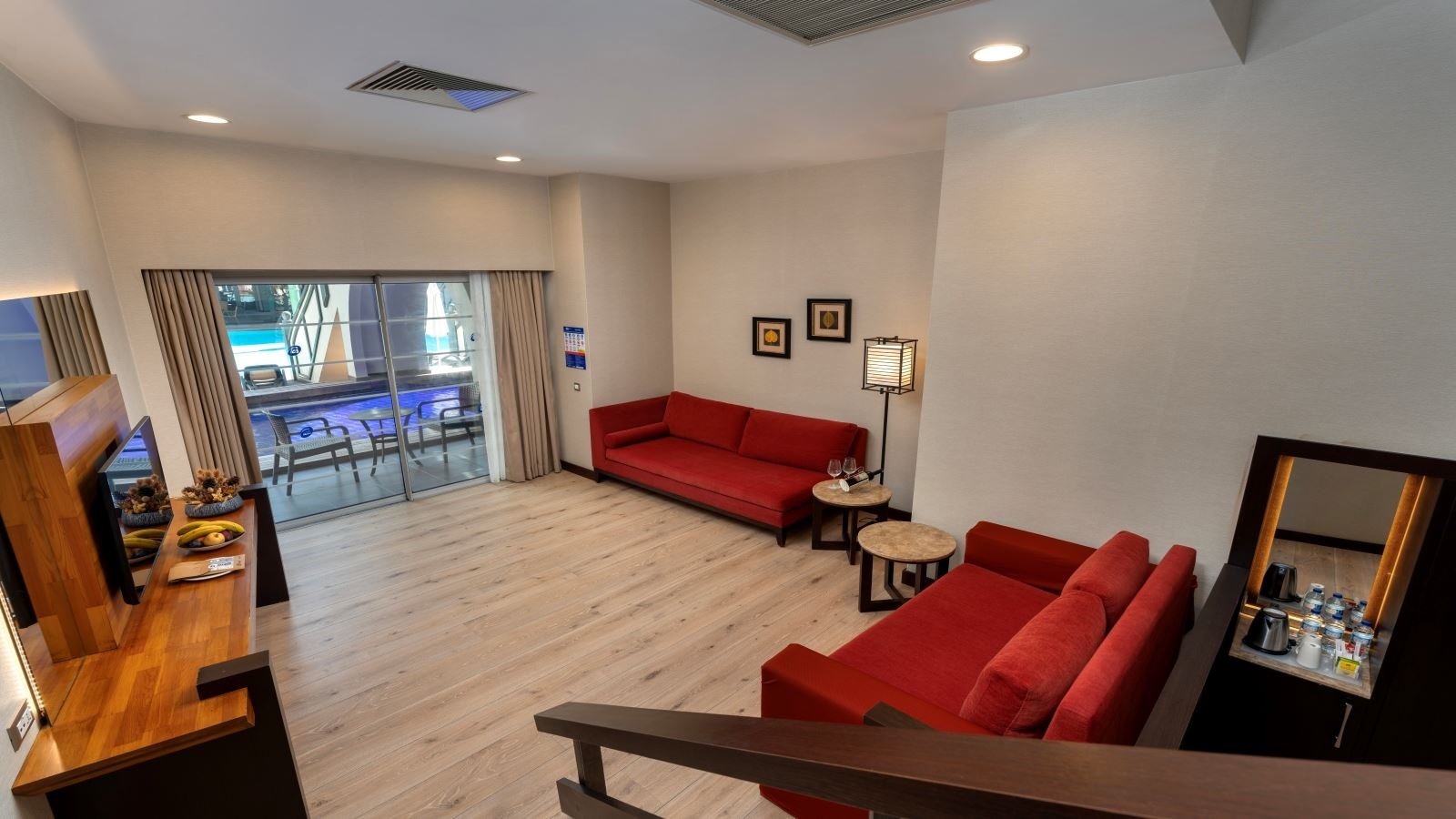 rooms-family-room