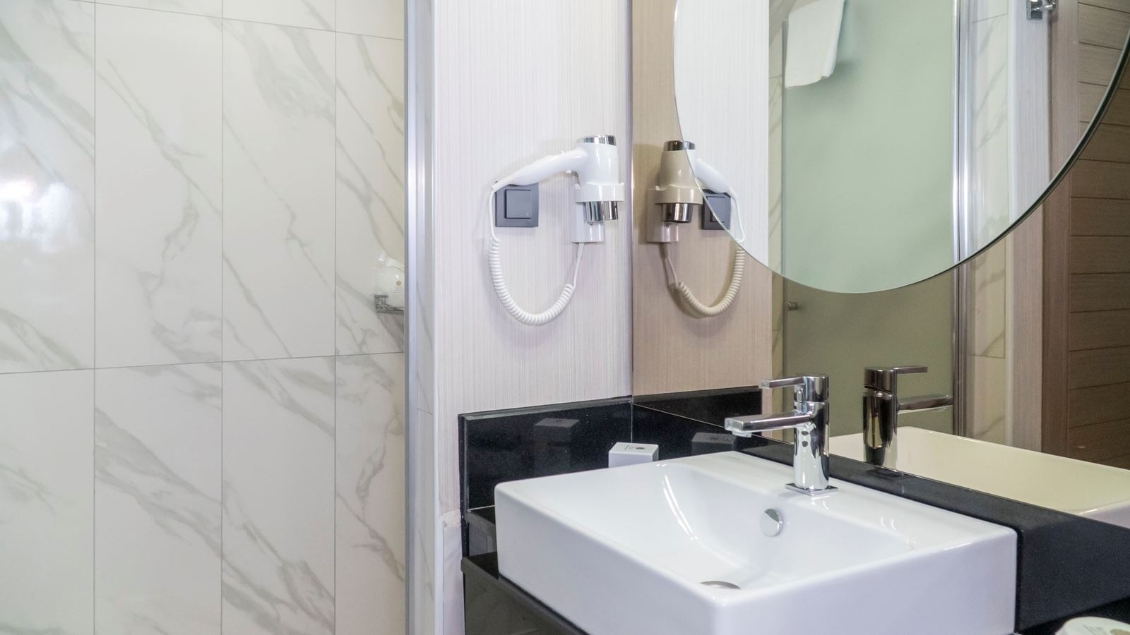 rooms-duplex-family-room