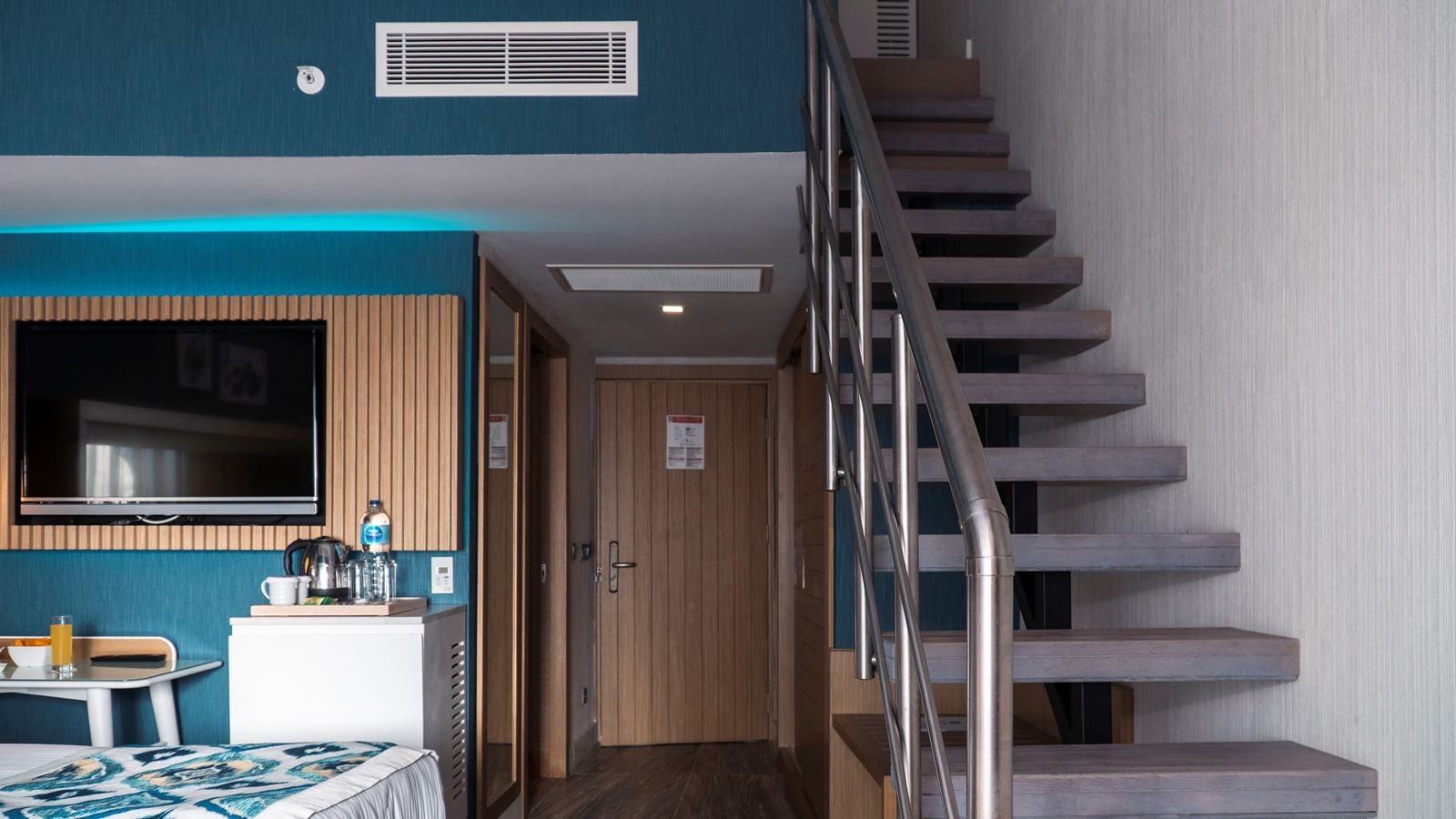 rooms-duplex-family-room