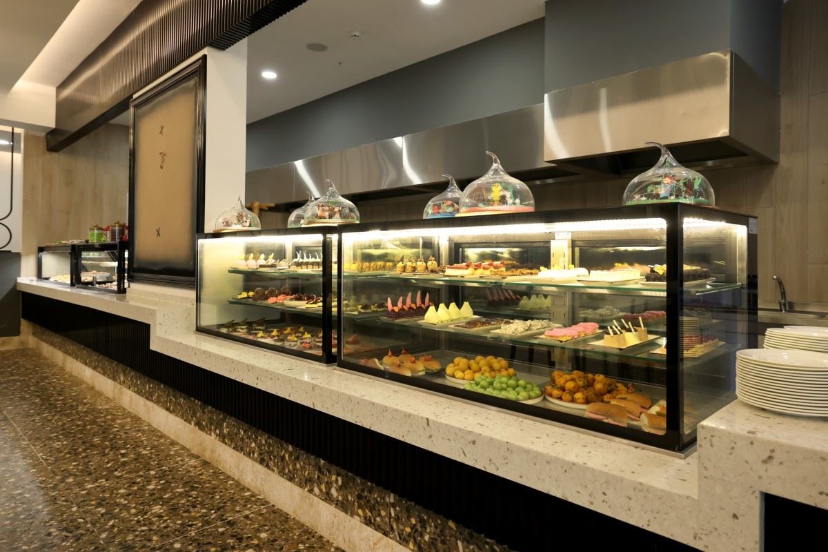 restaurants-crystal-patisserie