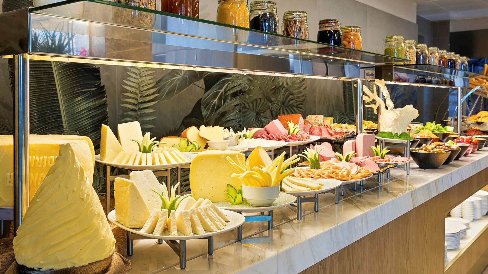 restaurants-restaurant