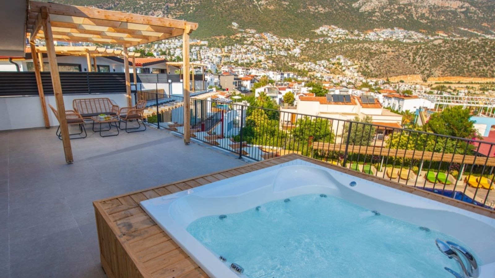 rooms-teras-jakuzi-suit