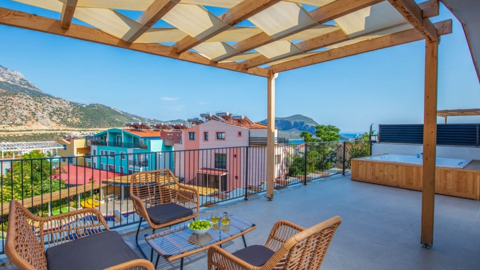 rooms-teras-jakuzi-suit