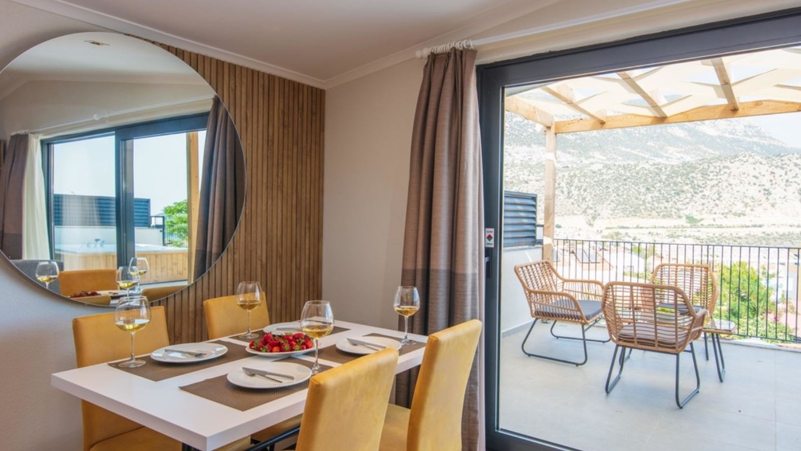 rooms-teras-jakuzi-suit